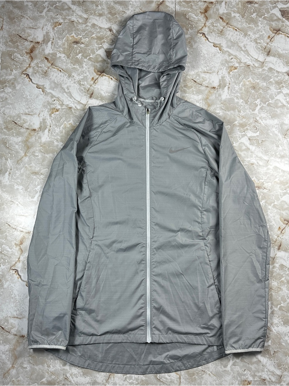 Nike Women's Size Small Essential Repel Grey Hooded Running Rain Jacket